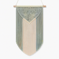 Tenture murale 50 x 90 cm en coton vert sauge et écru style bohème à franges