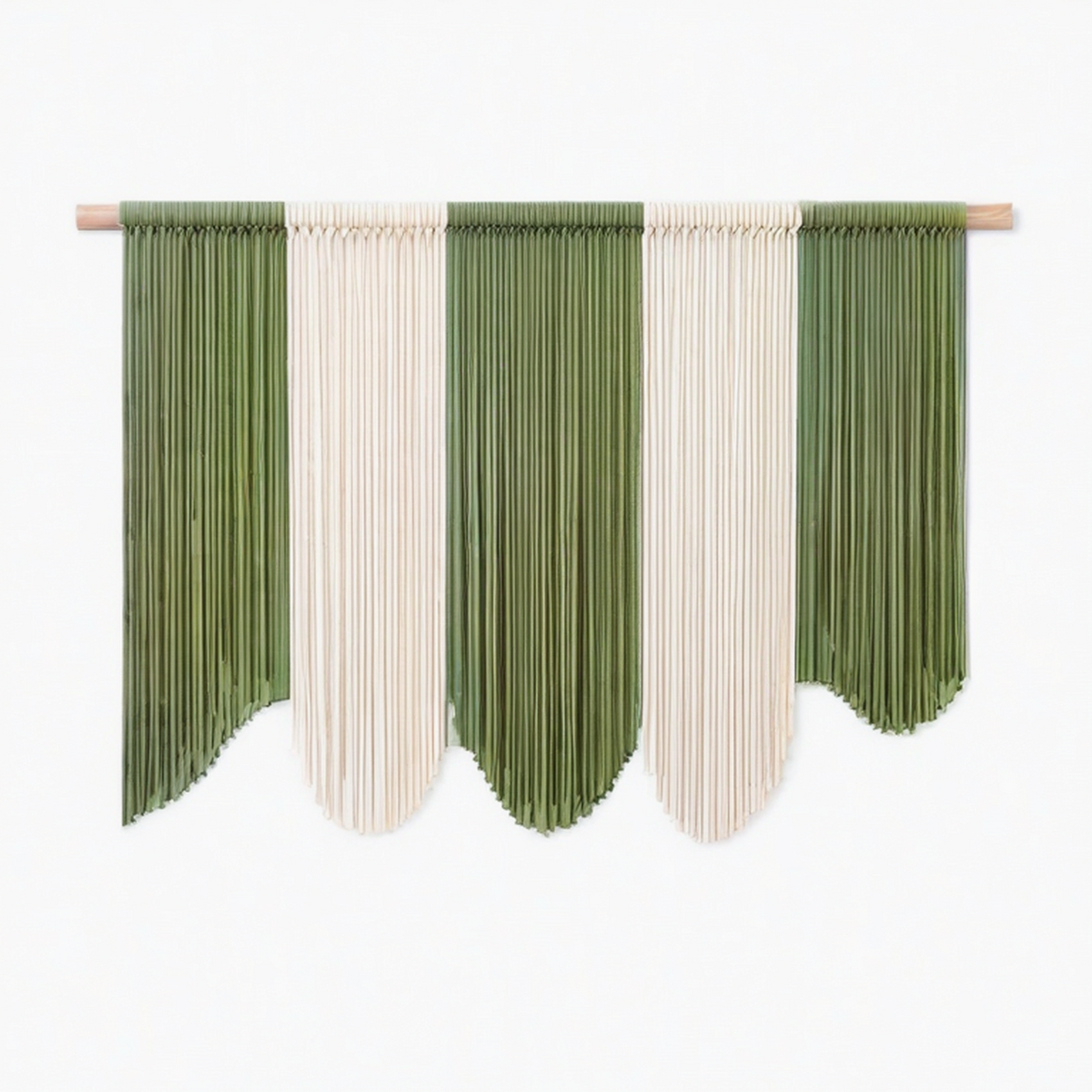 Tenture murale en cordons textiles vert et écru 120 x 85 cm style bohème